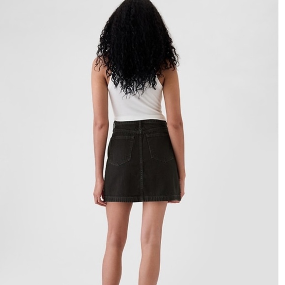 Gap Studded Mini Skirt, washed black, size 25 - Picture 4 of 8